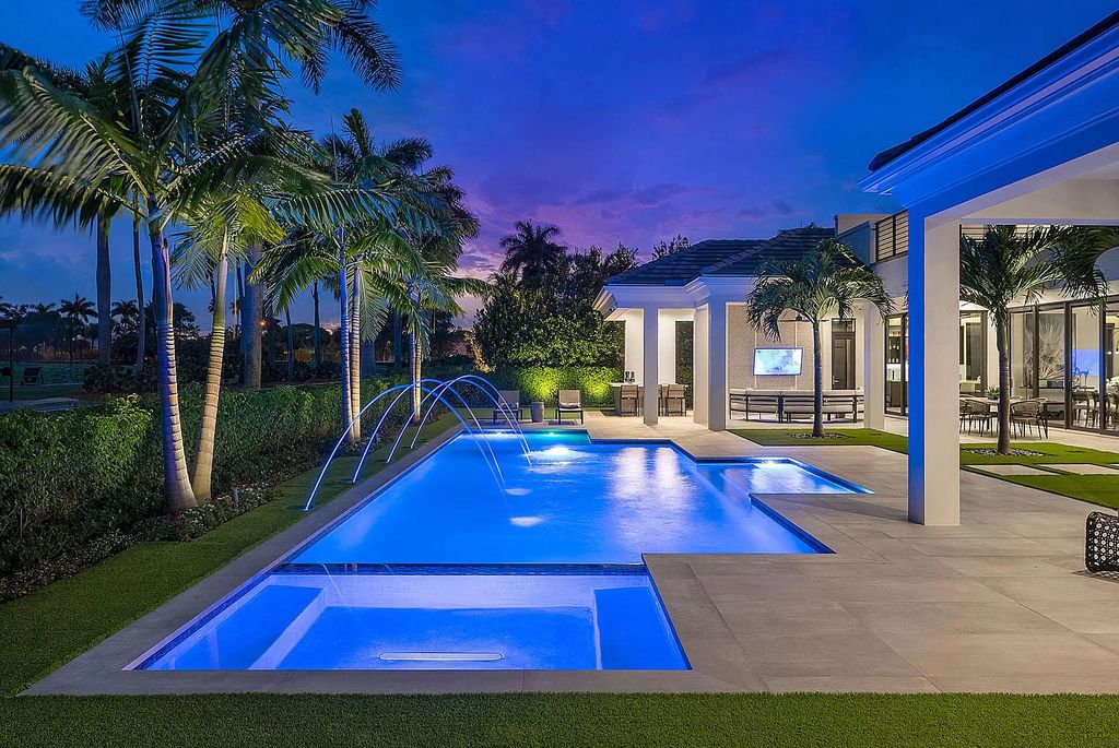 The Home in Boca Raton is a turnkey 2020 SRD Building Corp home offers a slice of paradise with 102′ of golf course frontage now available for sale. This home located at 170 Royal Palm Way, Boca Raton, Florida