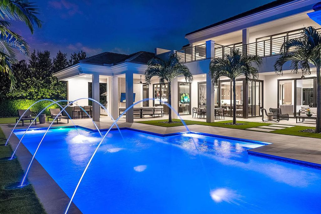 The Home in Boca Raton is a turnkey 2020 SRD Building Corp home offers a slice of paradise with 102′ of golf course frontage now available for sale. This home located at 170 Royal Palm Way, Boca Raton, Florida