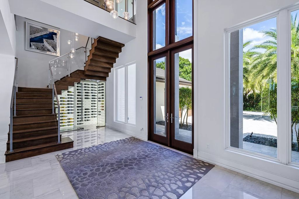 The Home in Jupiter is a Contemporary Turtle Beach Construction Custom Waterfront Estate was built with top of the line materials and ultimate craftmanship now available for sale. This home located at 177 Commodore Dr, Jupiter, Florida