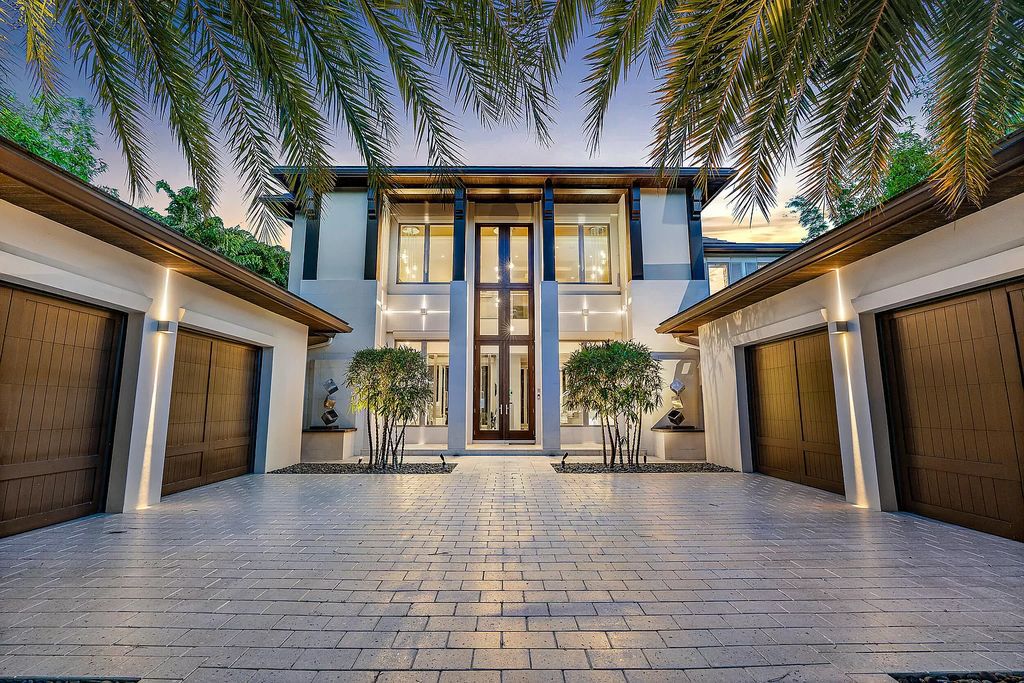 The Home in Jupiter is a Contemporary Turtle Beach Construction Custom Waterfront Estate was built with top of the line materials and ultimate craftmanship now available for sale. This home located at 177 Commodore Dr, Jupiter, Florida