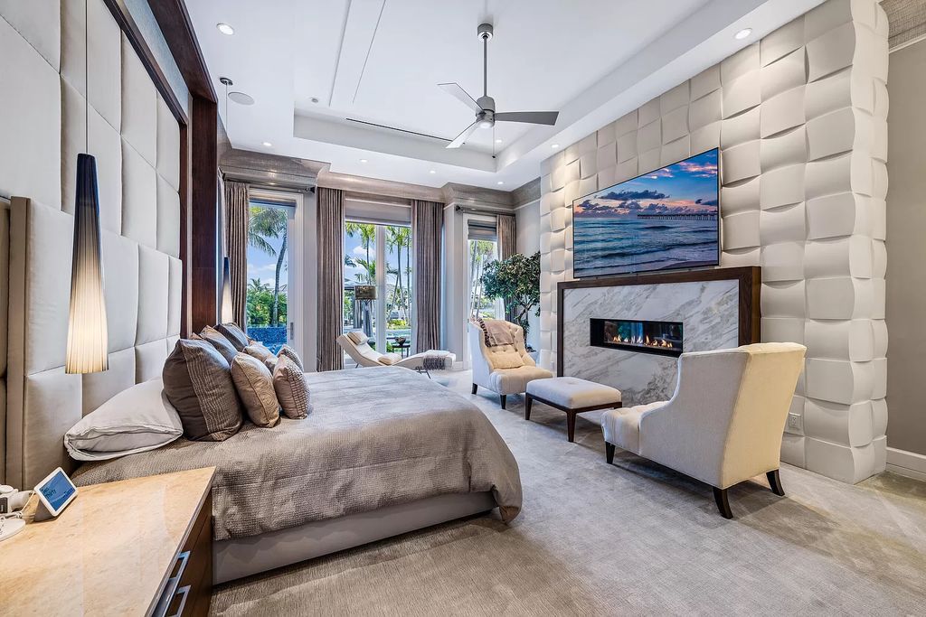 The Home in Jupiter is a Contemporary Turtle Beach Construction Custom Waterfront Estate was built with top of the line materials and ultimate craftmanship now available for sale. This home located at 177 Commodore Dr, Jupiter, Florida