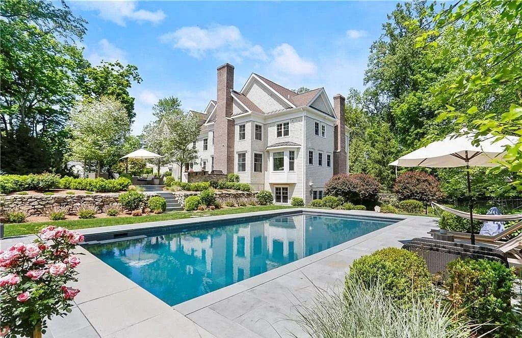 This-3500000-Breathtaking-Gem-Offers-Luxury-Elegance-and-Unparalleled-Quality-for-an-Exquisite-Lifestyle-in-Connecticut-18