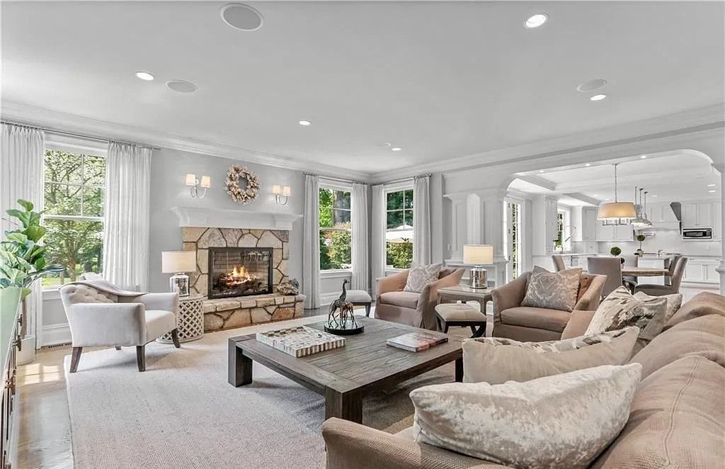 The Home in Connecticut is a luxurious home where you’ll find extraordinary details and expert craftsmanship throughout now available for sale.