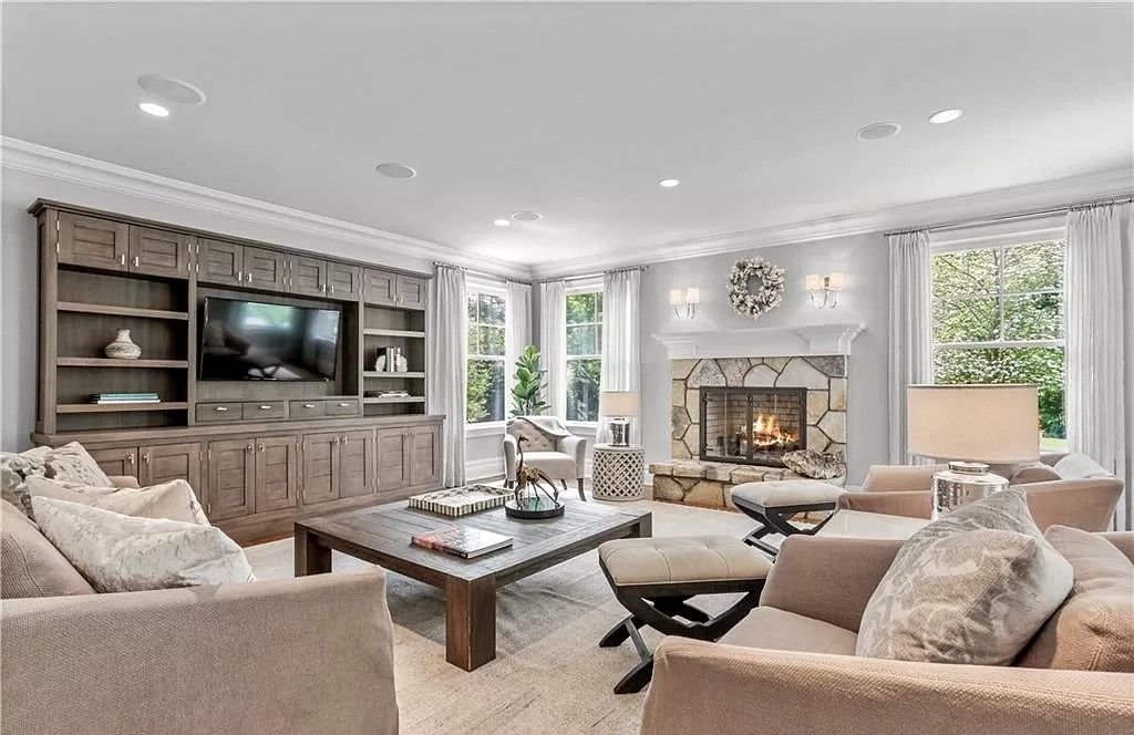 The Home in Connecticut is a luxurious home where you’ll find extraordinary details and expert craftsmanship throughout now available for sale.