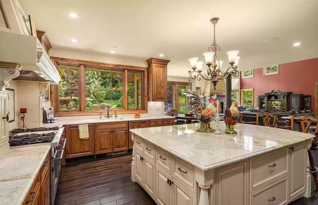 The Estate in Washington is a luxurious home with uncompromised privacy now available for sale. This home located at 1324 289th Avenue NE, Carnation, Washington; offering 05 bedrooms and 05 bathrooms with 6,824 square feet of living spaces.