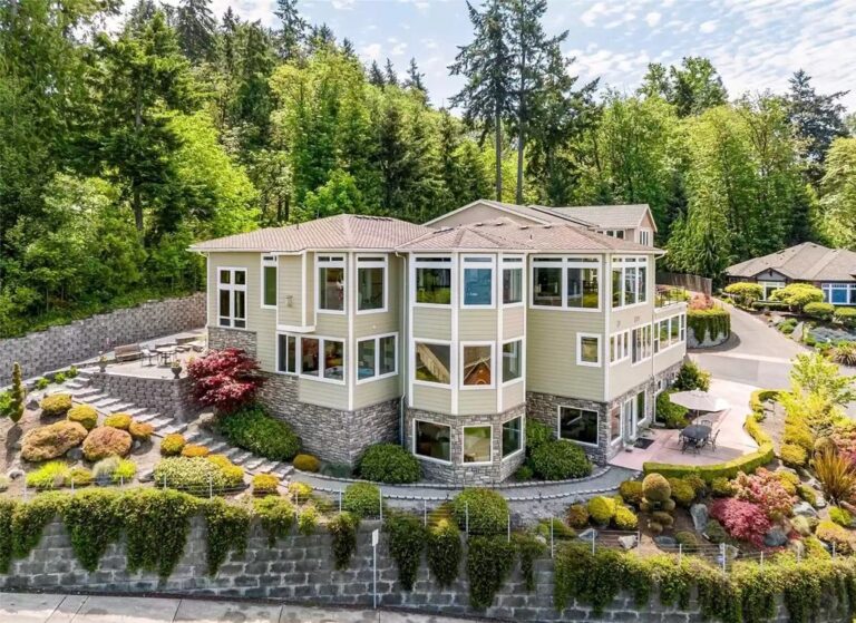 This $3,695,000 Gorgeous Home Commands Spectacular Mountain and Island Views in Washington