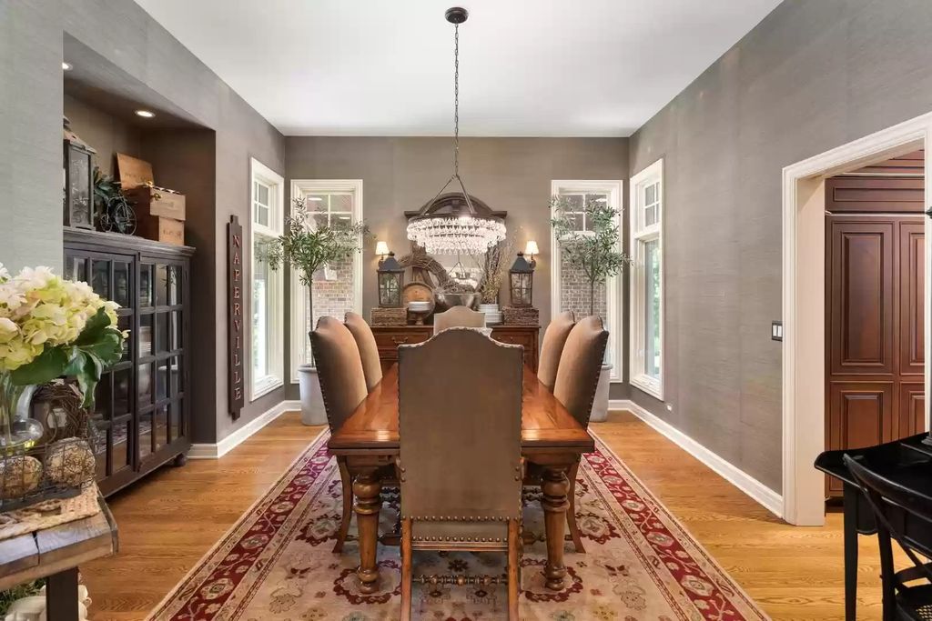 The Home in Illinois is a luxurious home which is exquisite from top to bottom now available for sale. This home located at 1091 Johnson Dr, Naperville, Illinois; offering 06 bedrooms and 07 bathrooms with 7,856 square feet of living spaces. 