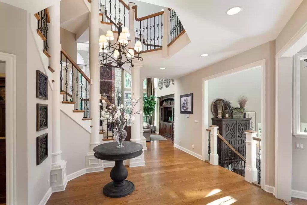 The Home in Illinois is a luxurious home which is exquisite from top to bottom now available for sale. This home located at 1091 Johnson Dr, Naperville, Illinois; offering 06 bedrooms and 07 bathrooms with 7,856 square feet of living spaces. 