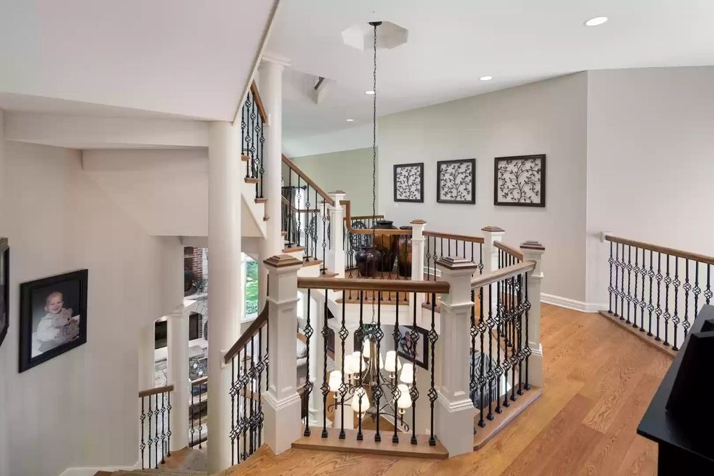 The Home in Illinois is a luxurious home which is exquisite from top to bottom now available for sale. This home located at 1091 Johnson Dr, Naperville, Illinois; offering 06 bedrooms and 07 bathrooms with 7,856 square feet of living spaces. 