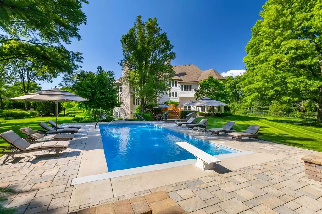 The Home in Illinois is a luxurious home which is exquisite from top to bottom now available for sale. This home located at 1091 Johnson Dr, Naperville, Illinois; offering 06 bedrooms and 07 bathrooms with 7,856 square feet of living spaces. 