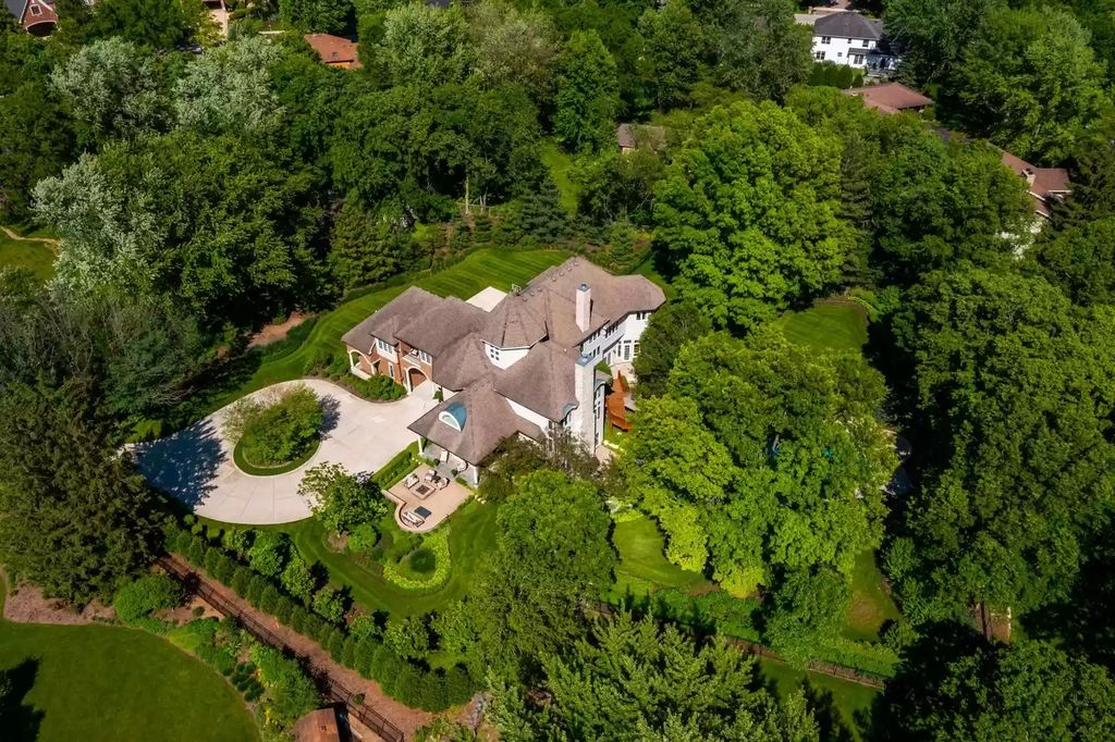 The Home in Illinois is a luxurious home which is exquisite from top to bottom now available for sale. This home located at 1091 Johnson Dr, Naperville, Illinois; offering 06 bedrooms and 07 bathrooms with 7,856 square feet of living spaces. 