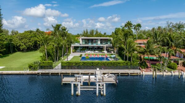 $41,999,999 Modern Mansion in Miami Beach with Retreat Inspired Design ...