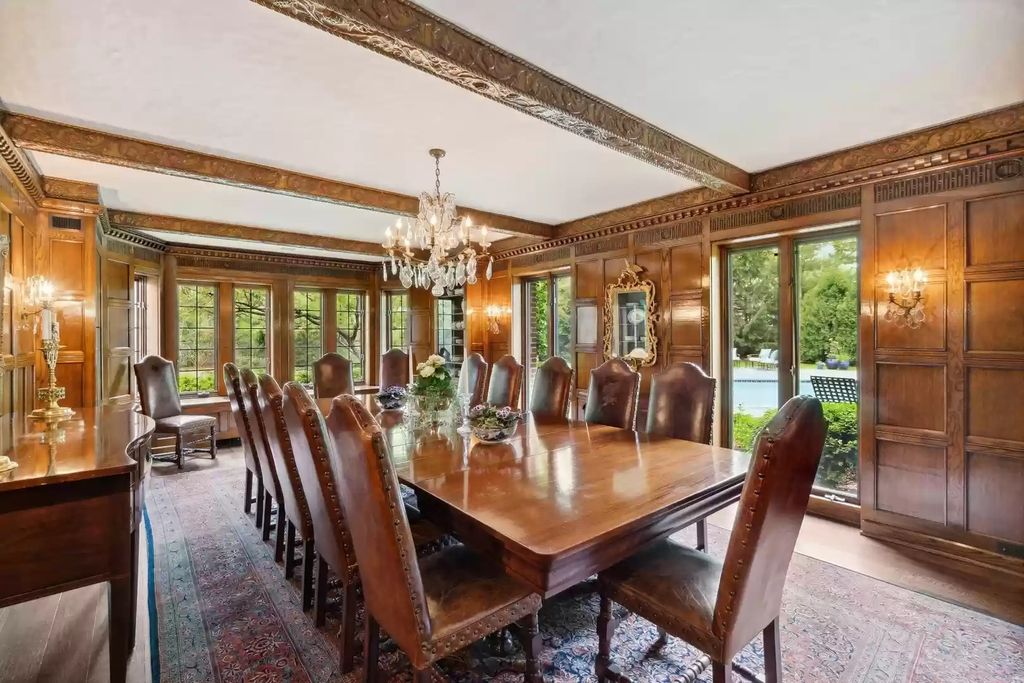 The Home in Illinois is a luxurious home meticulously maintained and updated for entertaining or a variety of family situations now available for sale. This home located at 940 Private Rd, Winnetka, Illinois; offering 06 bedrooms and 10 bathrooms with 8,500 square feet of living spaces.