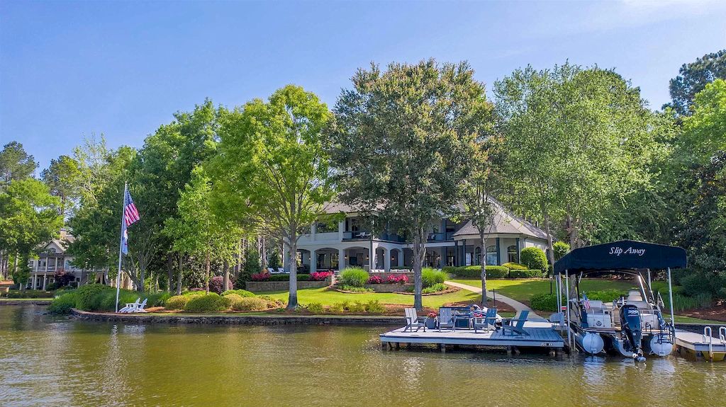 The Estate in Georgia is a luxurious home situated on a gorgeous premium private lot offering spectacular water views now available for sale. This home located at 150 Wildwood Dr, Eatonton, Georgia; offering 05 bedrooms and 06 bathrooms with 6,756 square feet of living spaces.