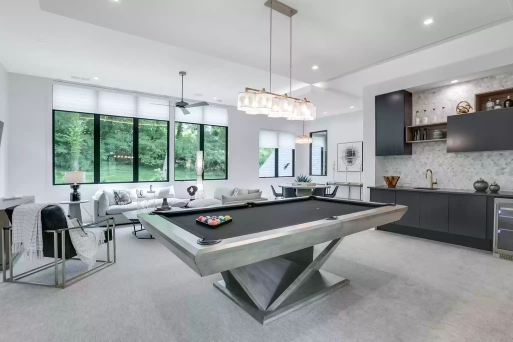 The Home in Tennessee is a luxurious home showcasing chic and open layout for many amazing entertaining spaces now available for sale. This home located at 4600 Shys Hill Rd, Nashville, Tennessee; offering 05 bedrooms and 07 bathrooms with 7,108 square feet of living spaces. 