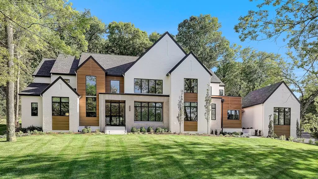 The Home in Tennessee is a luxurious home showcasing chic and open layout for many amazing entertaining spaces now available for sale. This home located at 4600 Shys Hill Rd, Nashville, Tennessee; offering 05 bedrooms and 07 bathrooms with 7,108 square feet of living spaces. 