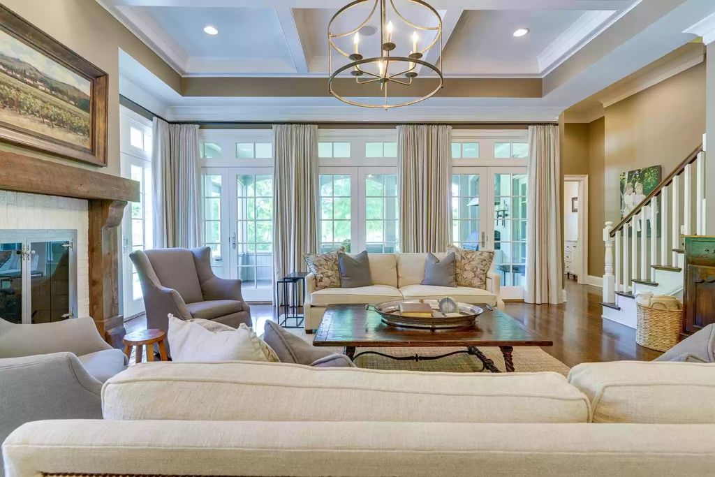 The Home in Tennessee is a luxurious home with private backyard overlooking the 14th hole of Brentwood Country Club now available for sale. This home located at 5250 Hayes Pl, Brentwood, Tennessee; offering 05 bedrooms and 06 bathrooms with 7,401 square feet of living spaces.