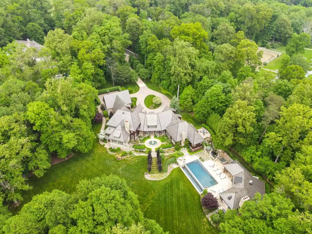 The Estate in Virginia is the fully gated estate, designed by well-known landscape designer, Charles Owen of Fine Landscapes, now available for sale. This home located at 524 Innsbruck Ave, Great Falls, Virginia