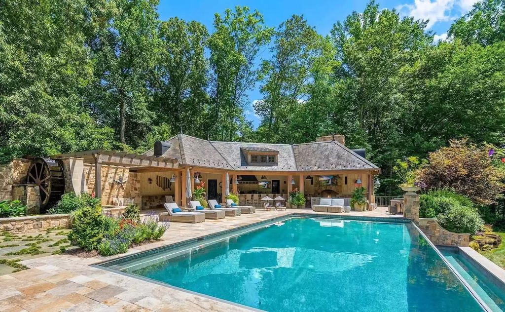 The Estate in Virginia is the fully gated estate, designed by well-known landscape designer, Charles Owen of Fine Landscapes, now available for sale. This home located at 524 Innsbruck Ave, Great Falls, Virginia