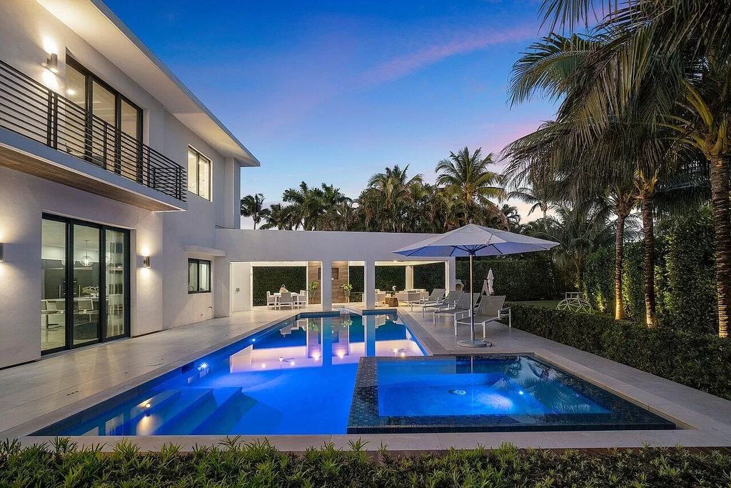 This-8700000-Modern-European-Home-in-Boca-Raton-has-An-Incredible-Backyard-Space-22