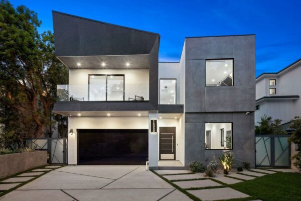 $8.98M Newly built home in Pacific Palisades with amazing outdoor space