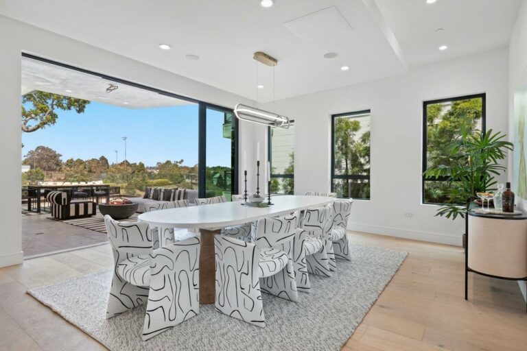 Newly built home in Pacific Palisades with amazing outdoor space