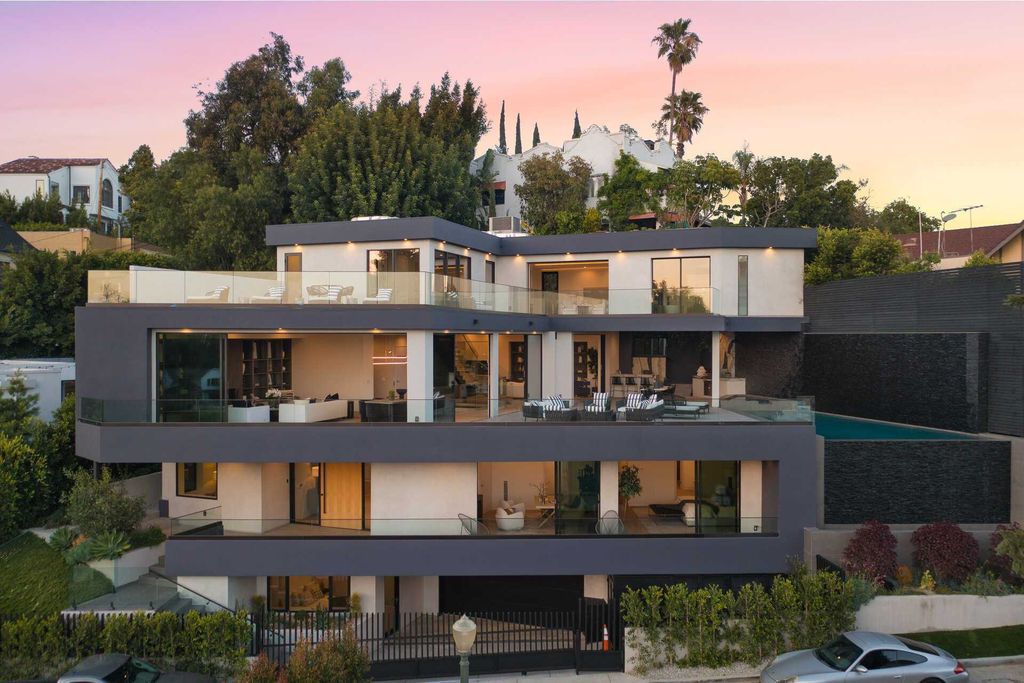 The Home in Los Angeles is a brand new modern gated view property was designed with both entertaining and everyday living in mind now available for sale. This home located at 1947 Glencoe Way, Los Angeles, California