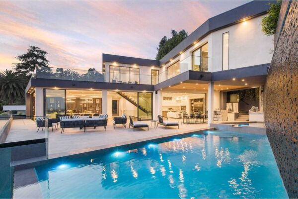 $8,999,000 Brand new home in Los Angeles offers luxury and tranquility