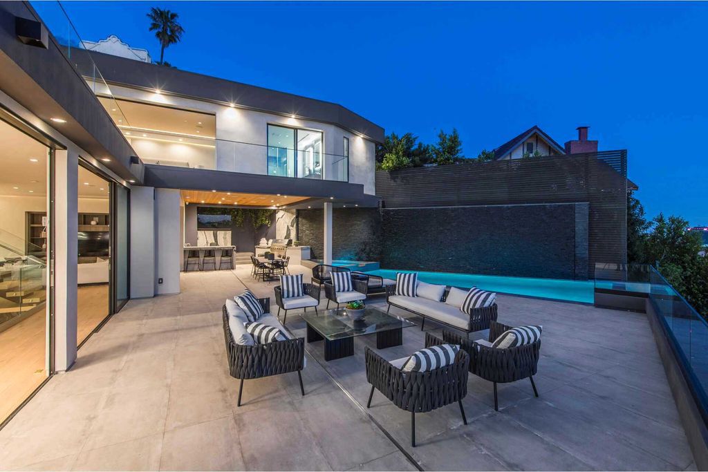 The Home in Los Angeles is a brand new modern gated view property was designed with both entertaining and everyday living in mind now available for sale. This home located at 1947 Glencoe Way, Los Angeles, California