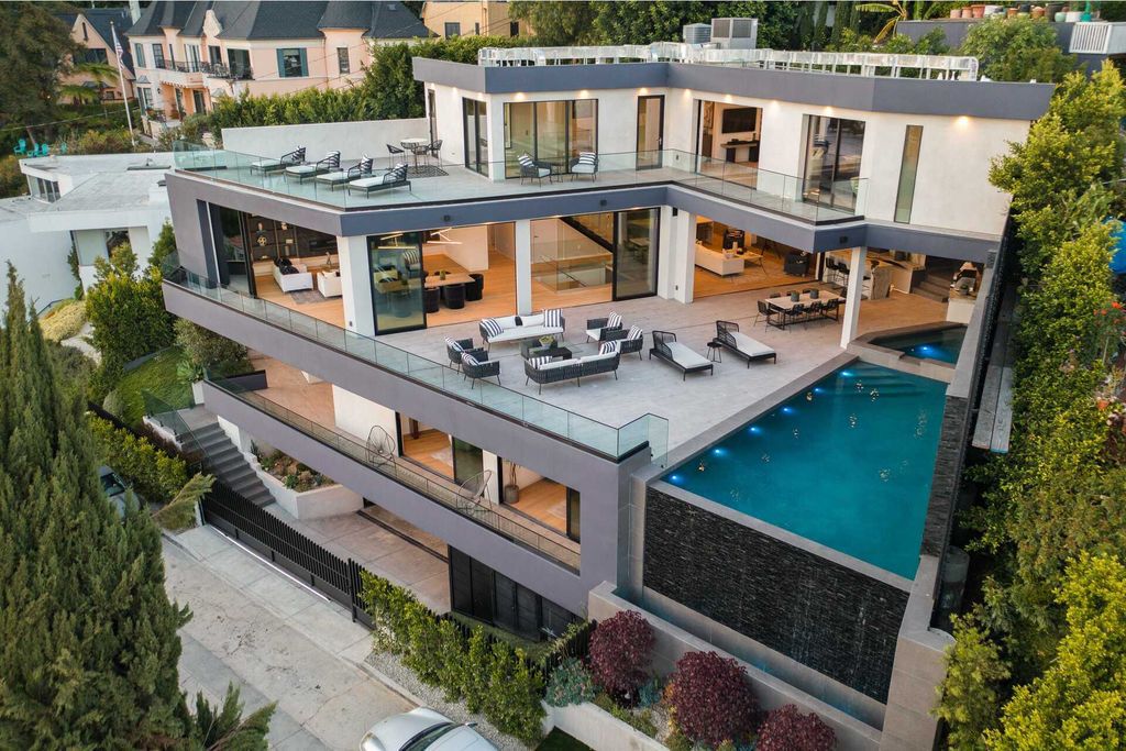 The Home in Los Angeles is a brand new modern gated view property was designed with both entertaining and everyday living in mind now available for sale. This home located at 1947 Glencoe Way, Los Angeles, California