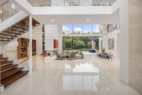This 9500000 Contemporary Home In Los Gatos Boasts Sophisticated Design With Generous Living Spaces 12 600x400 