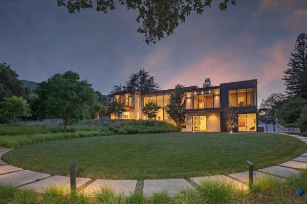 This 9500000 Contemporary Home In Los Gatos Boasts Sophisticated Design With Generous Living Spaces 22 600x400 