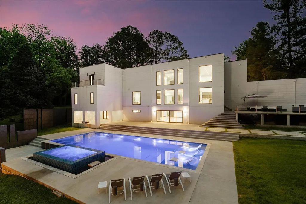 The Residence in Virginia is a modern masterpiece with the flexibility to both entertain and to live comfortably, now available for sale. This home located at 9100 Mill Pond Valley Dr, Mc Lean, Virginia