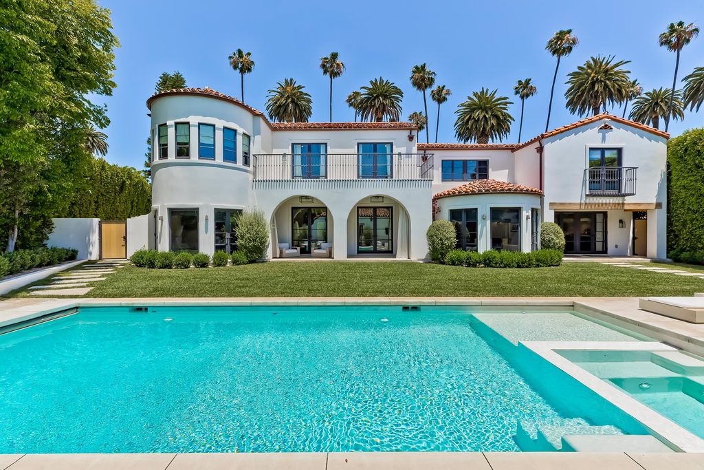 The Spanish Villa in Beverly Hills, the most private property in the Beverly Hills Flats completely reinvented and published Spanish Hacienda with designer finishes is now available for sale. This home located at 729 N Bedford Dr, Beverly Hills, California