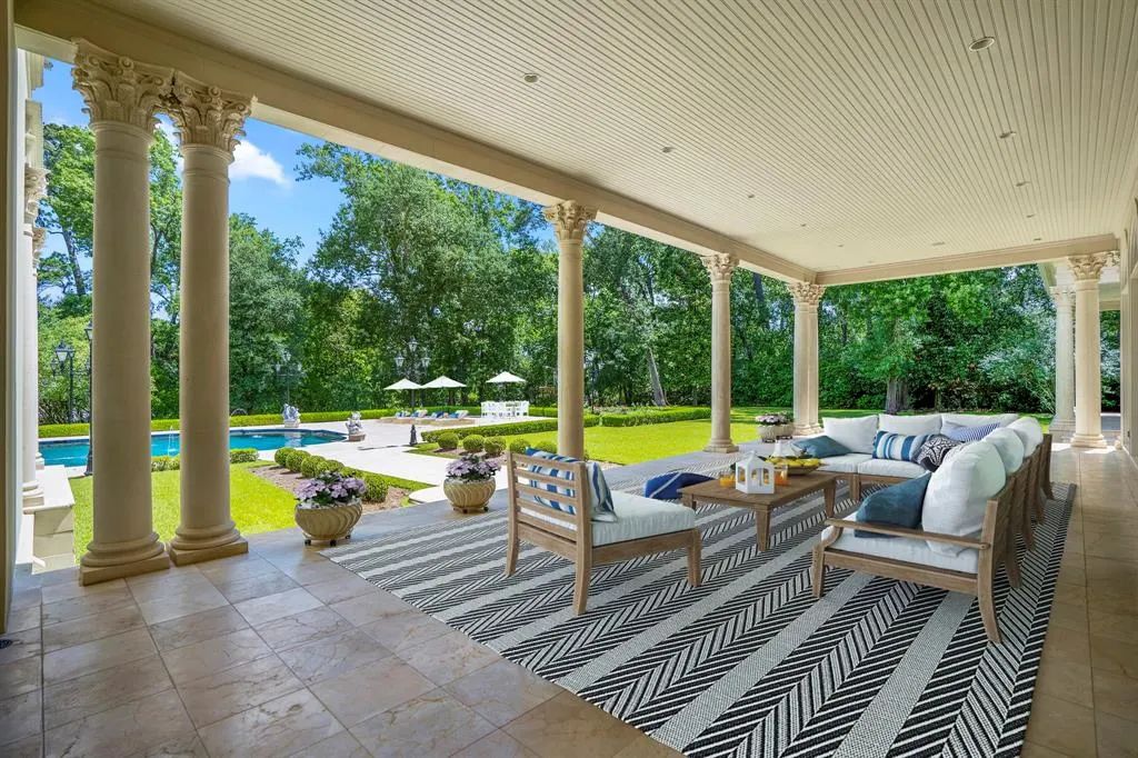 The Estate in Houston, a spectacularly elegant home has a long circular driveway and beautiful backyard with a covered pavilion and limestone deck is now available for sale. This home located at 3920 Inverness Dr, Houston, Texas
