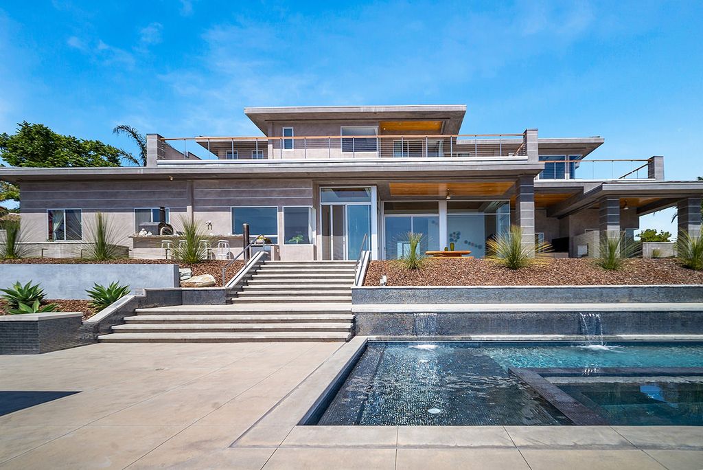 The Home in Somis, a modern masterpiece situated behind gates overlooking the 17th hole at the prestigious world-class Saticoy Golf Club with amazing vistas from every room is now available for sale. This home located at 4941 Northridge Dr, Somis, California