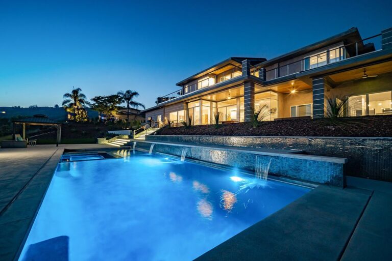 An Architectural Home in Somis with Panoramic Ocean, Mountain and