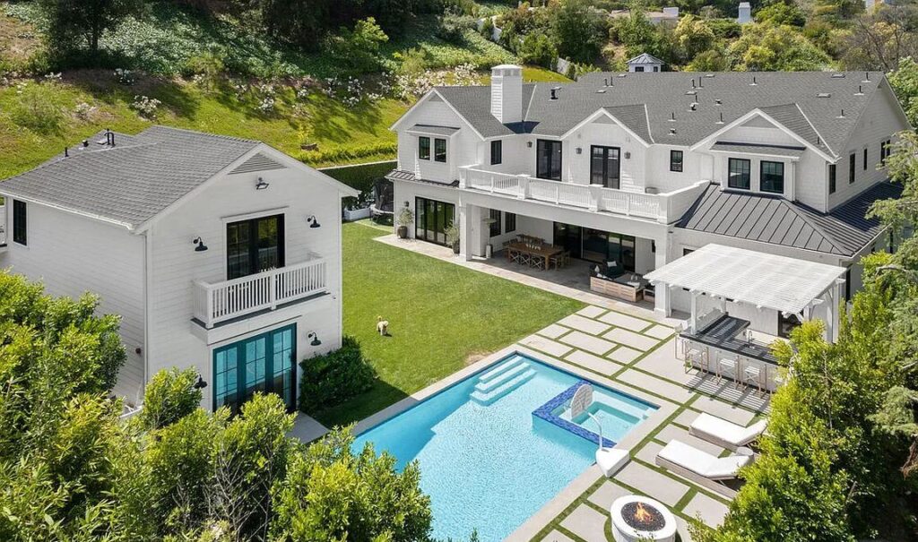 The Home in Encino is the most exquisite estate custom built and designed by AMG Capital in Royal Oaks perfect for entertaining now available for sale. This home located at 15970 Royal Oak Rd, Encino, California