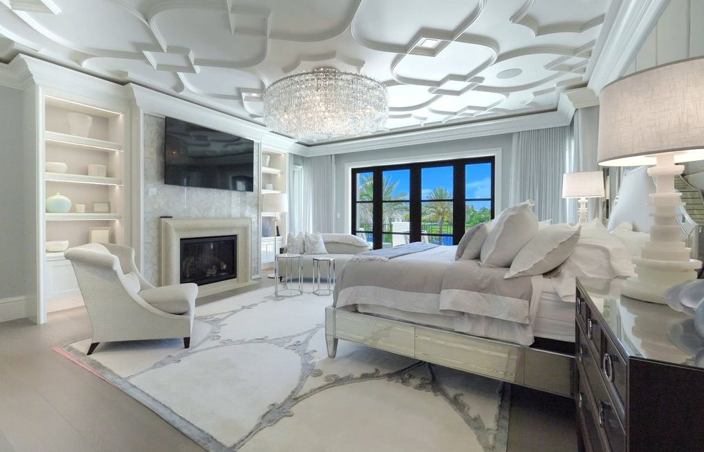 The Estate in Delray Beach, an extraordinary prestigious fully furnished custom home set prime lakefront site, open and mesmerizing T-shaped views. This home located at 16071 Quiet Vista Cir, Delray Beach, Florida.