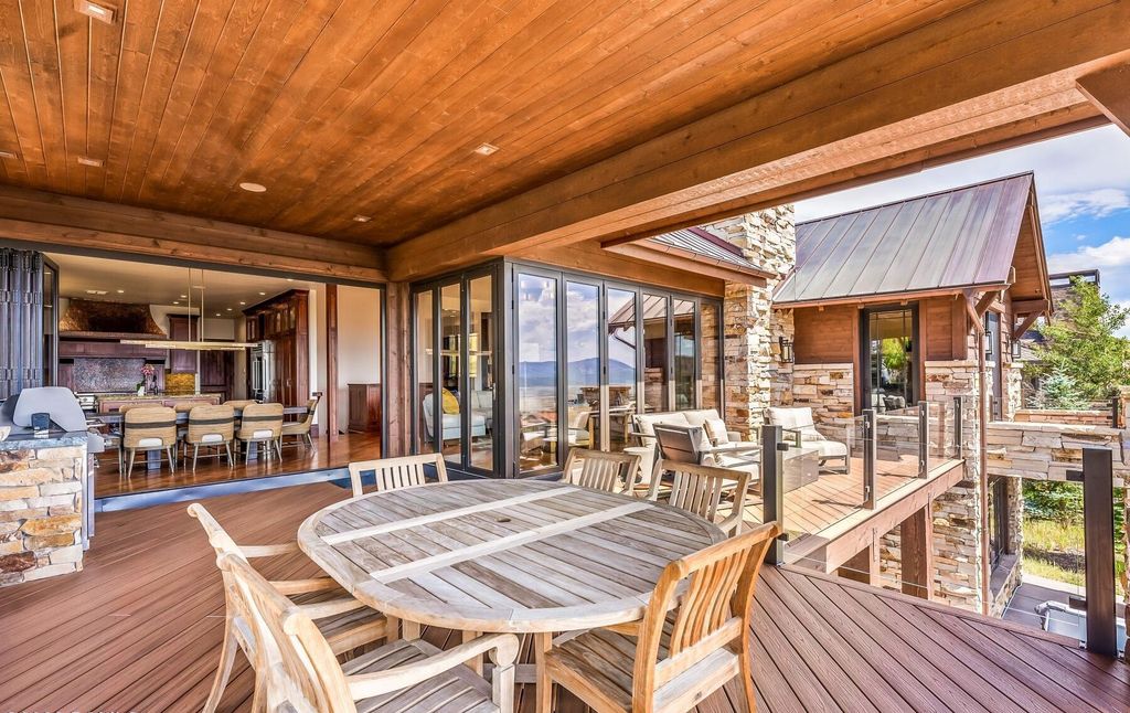 The Home in Park City, an amazing Russell Dye cabin has been extravagantly upgraded with all of the bells and whistles that you could dream of. This home located at 9207 Alice Ct, Park City, Utah.