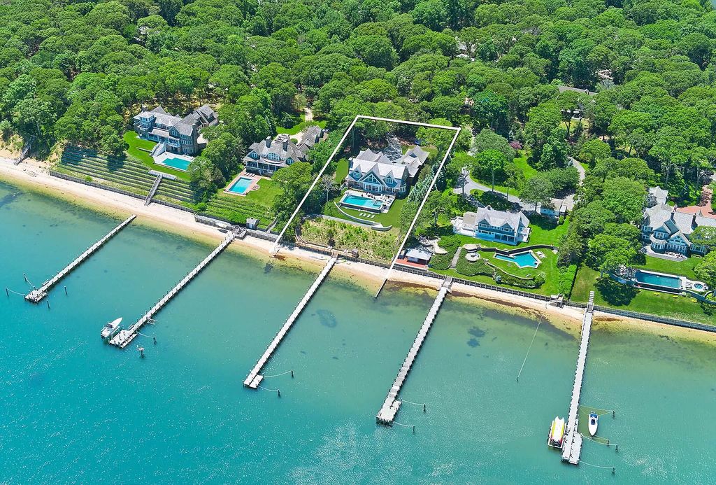 The Estate in Sag Harbor, a charming home enjoys views directly across the water to Shelter Island’s Mashomack nature preserve is now available for sale. This home located at 44 Forest Rd, Sag Harbor, New York