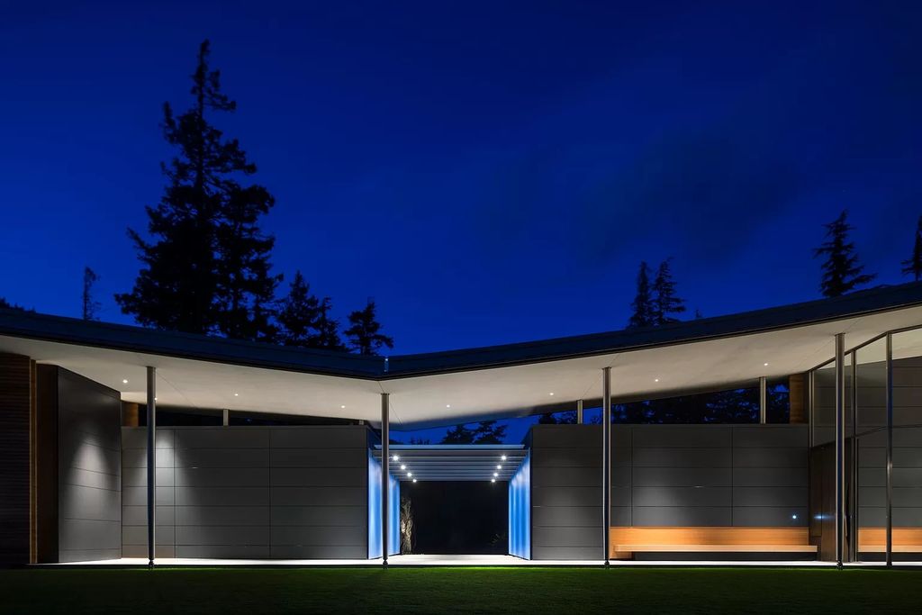 Blend-Perfectly-with-the-Surrounding-Landscape-Architectural-Masterpiece-in-Whistler-Listing-for-C39000000-31