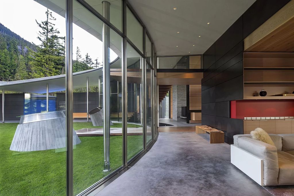 Blend-Perfectly-with-the-Surrounding-Landscape-Architectural-Masterpiece-in-Whistler-Listing-for-C39000000-8