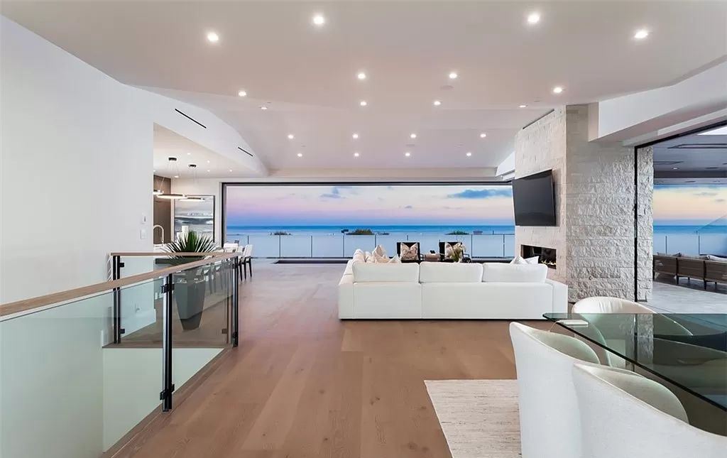Brand-New-Mansion-on-One-of-The-Most-Premier-View-Lots-in-all-of-Cameo-Shores-Corona-Del-Mar-hits-The-Market-for-21995000-30