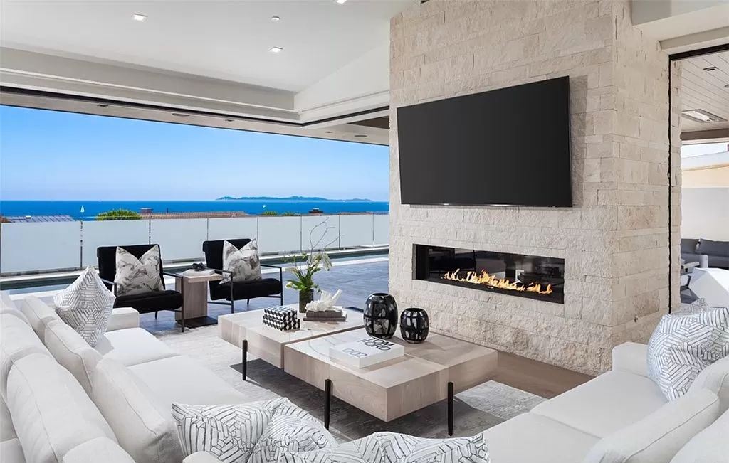 The Mansion in Corona Del Mar is a newly built home has been curated for ideal functionality and positioned to optimize the panoramic ocean vistas now available for sale. This home located at 4527 Perham Rd, Corona Del Mar, California