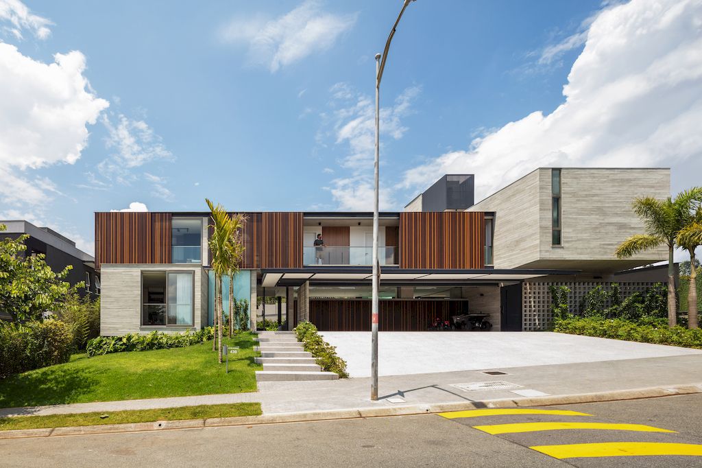 Casa FCS in Tamboré, Brazil by SAU Studio Arquitetura Urbanismo