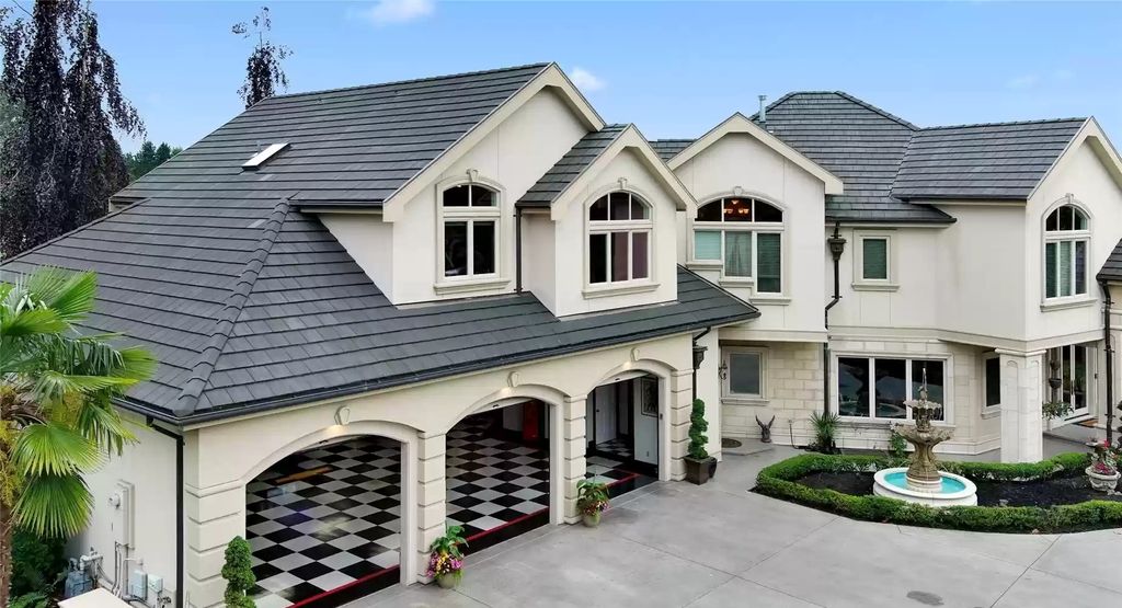 The Home in Woodinville offers every luxury & amenity on an executive level, now available for sale. This home located at 15031 167th Court NE, Woodinville, Washington