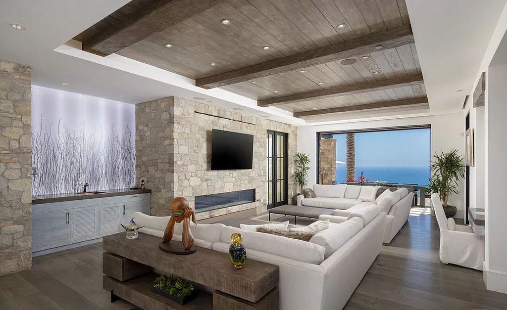 The Property in Newport Coast, an ultra luxurious picturesque home in Crystal Cove's ultra exclusive and highly secure second gated community showcases sweeping unobstructed ocean views. This home located at 46 Deep Sea, Newport Coast, California