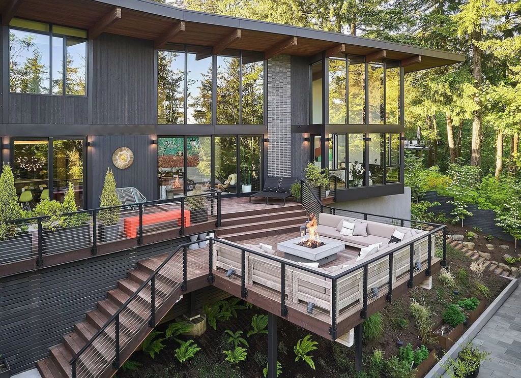 The Home in Portland is a true modern masterpiece designed by Craig Wollen, now available for sale. This home located at 4112 SW Greenhills Way, Portland, Oregon