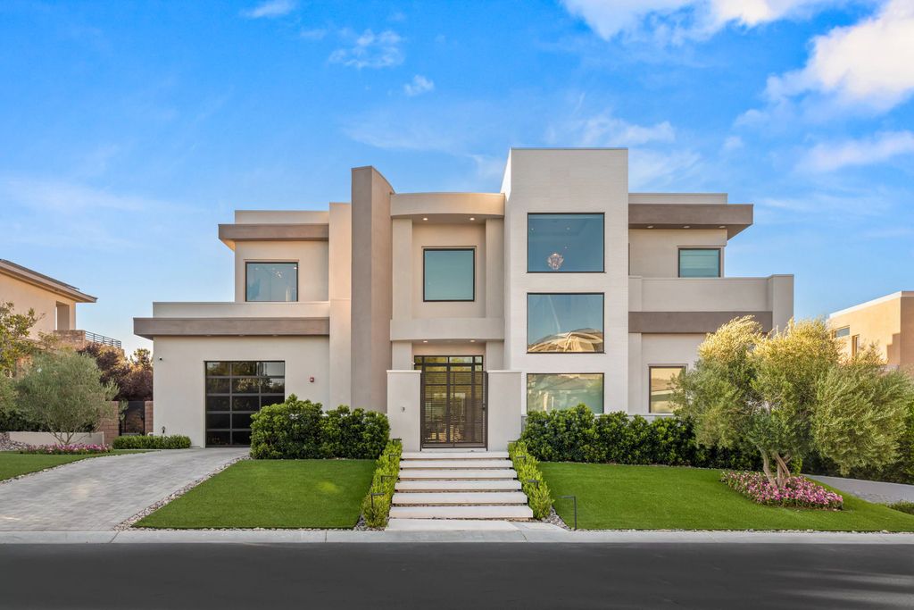 Dramatic-Custom-Masterpiece-with-Golf-Course-and-Mountain-Views-and-Sleek-Timeless-Finishes-Listing-for-8500000-9